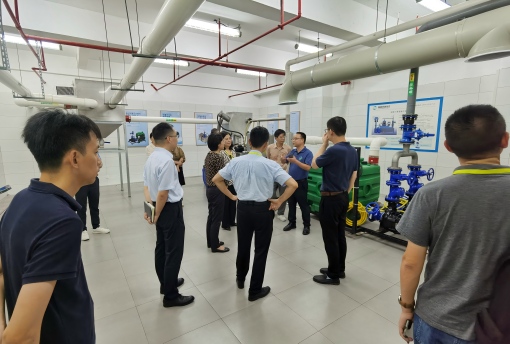 苏州工业园区管委会领导一行莅临考察